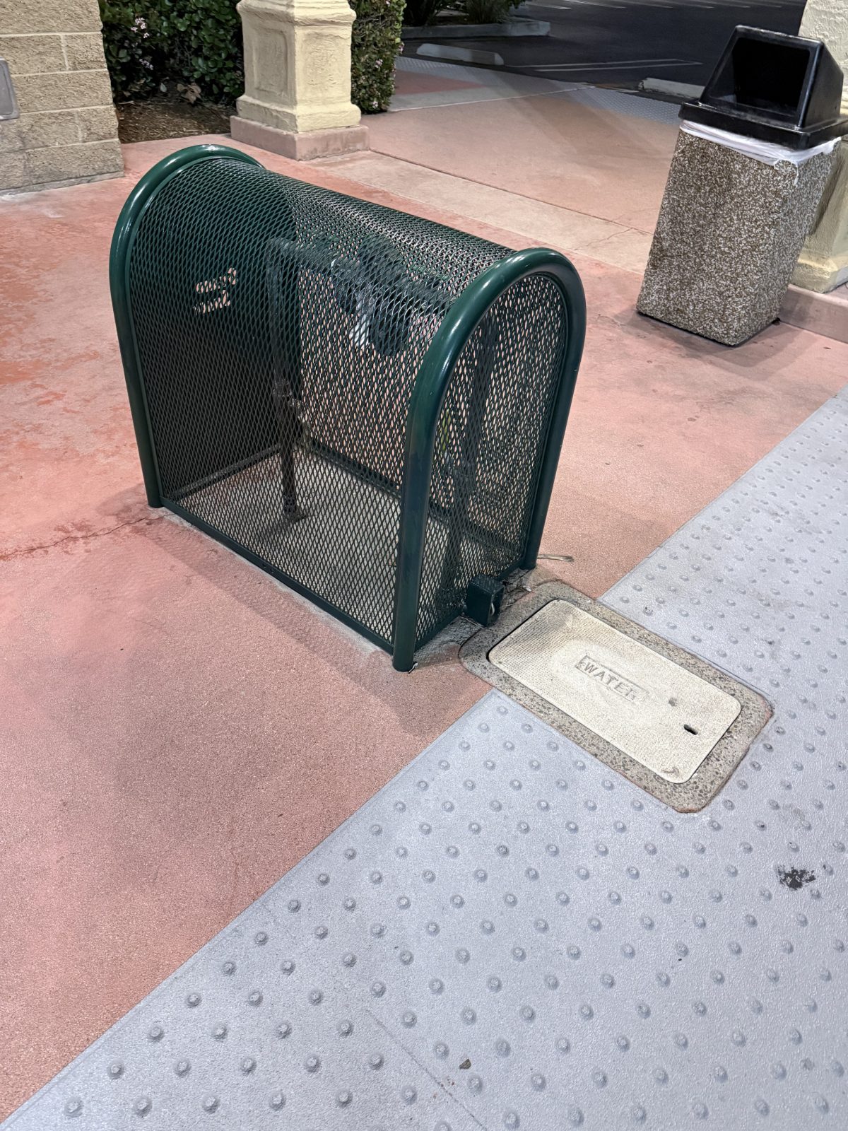 Anti-theft cage